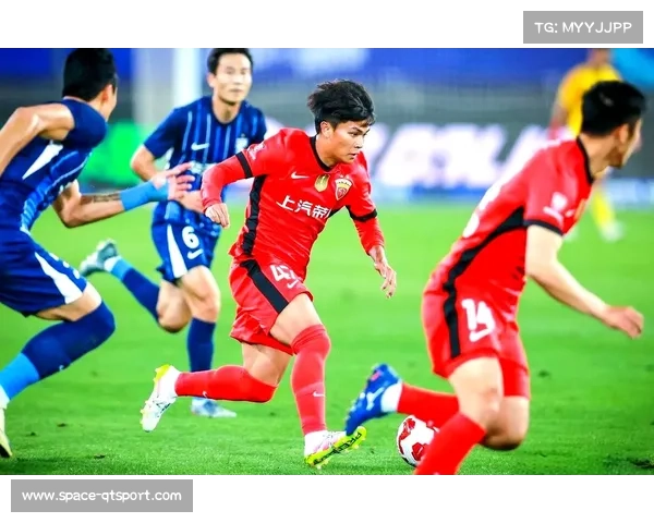 中超球员亮相足球电竞联赛 表演赛精彩纷呈