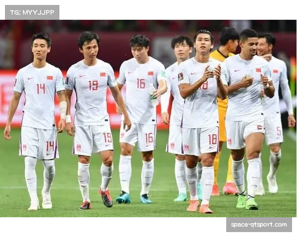 “速报：布赖顿0-2不敌阿森纳，主队防线在最后十分钟崩盘”