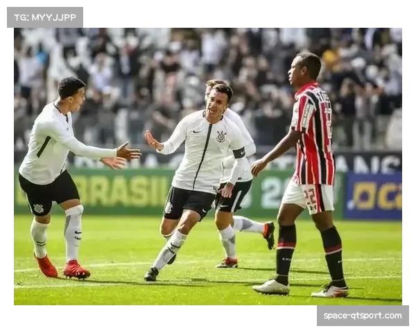 职业生涯最后一战，前法国国脚迪涅在里尔主场接受全队列队致敬